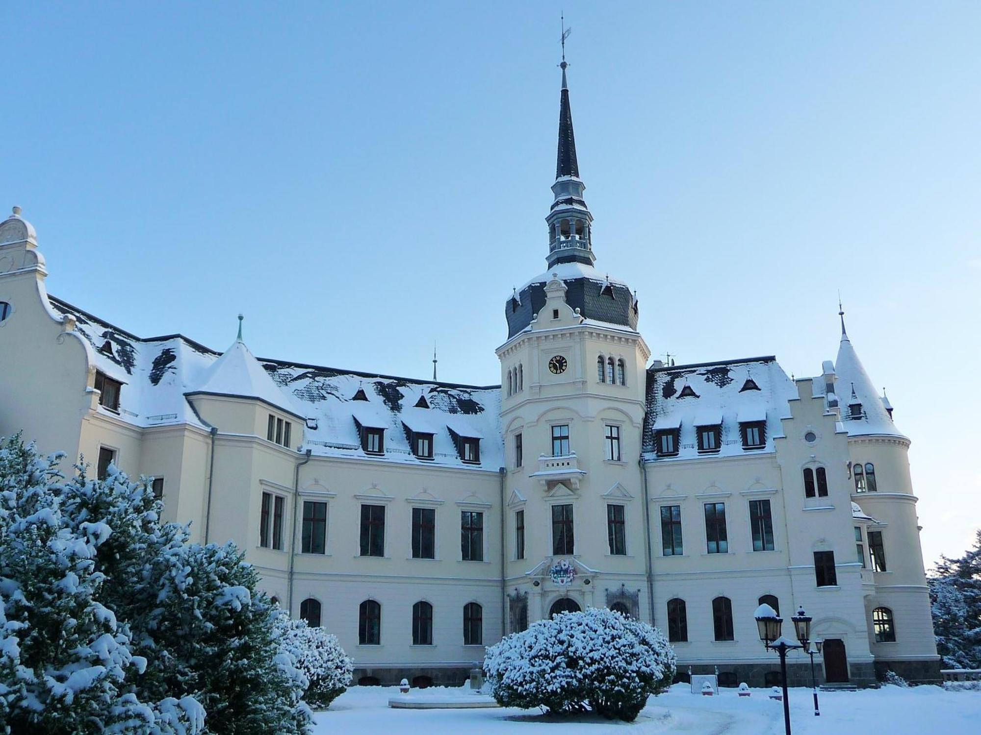 Schlosshotel Ральсвик Экстерьер фото