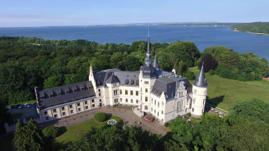 Schlosshotel Ральсвик Экстерьер фото
