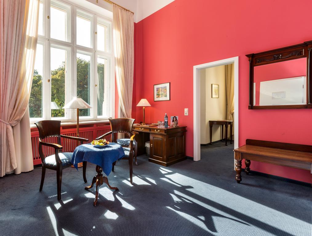 Schlosshotel Ральсвик Экстерьер фото