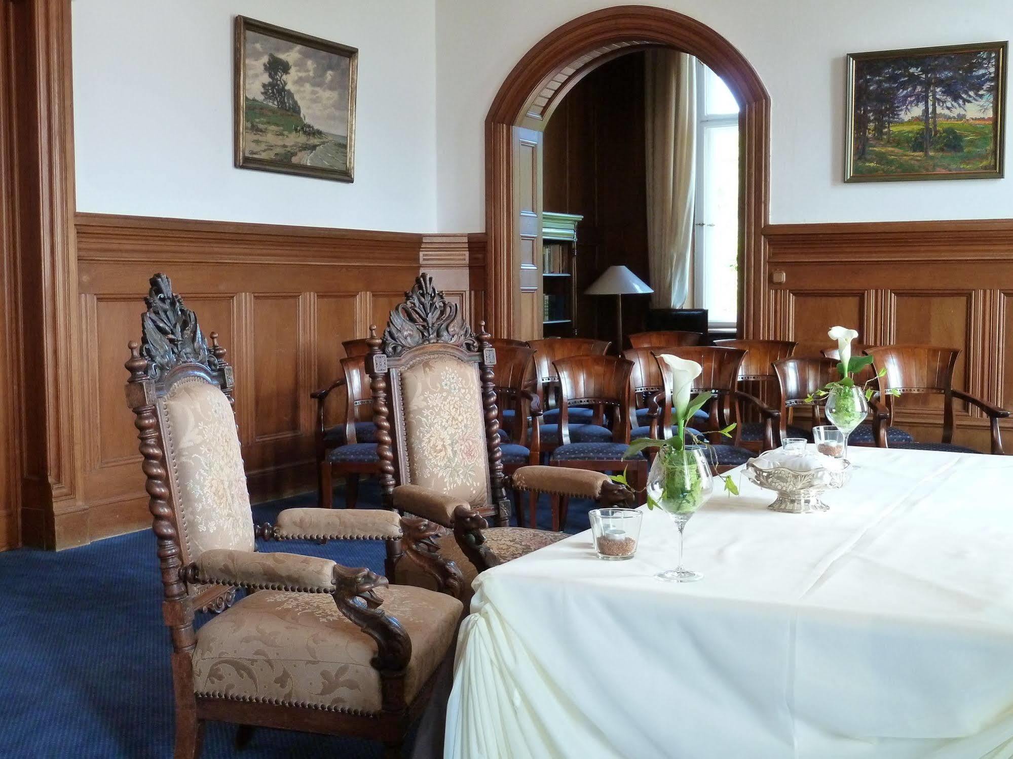Schlosshotel Ральсвик Экстерьер фото