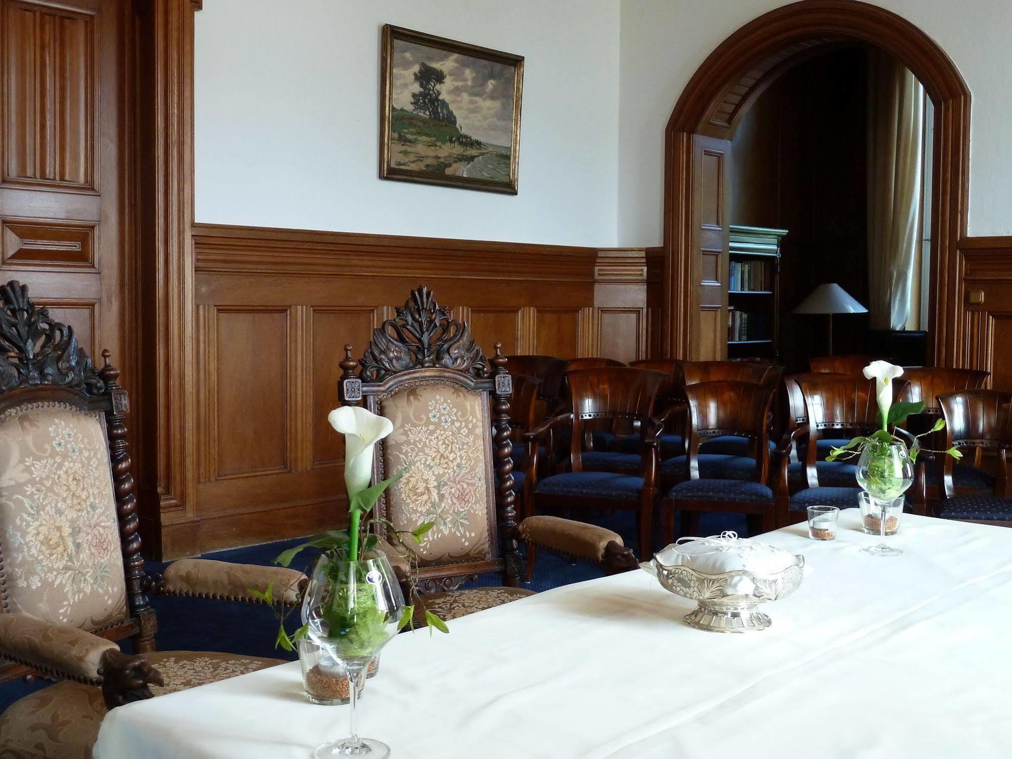 Schlosshotel Ральсвик Экстерьер фото