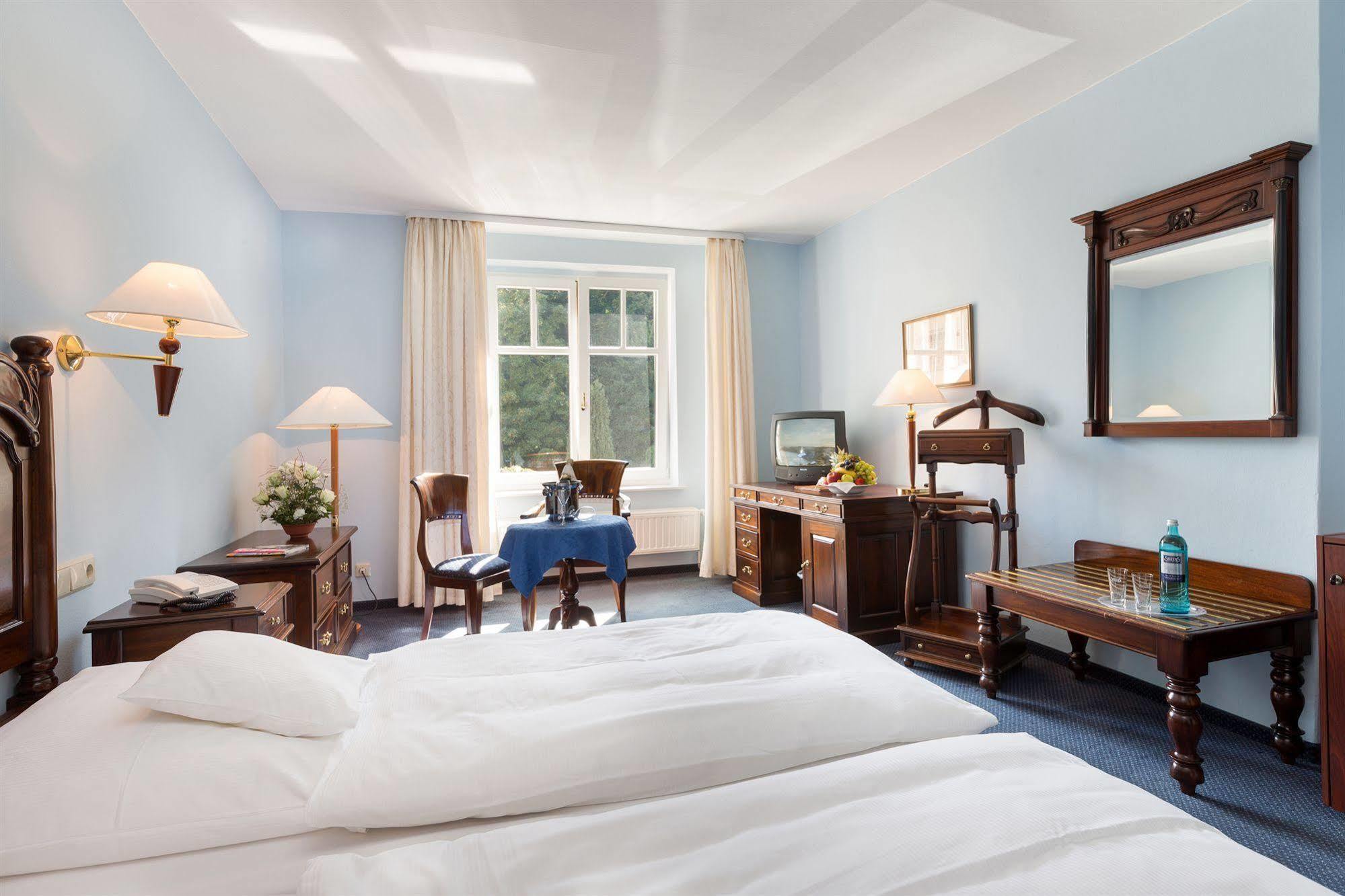 Schlosshotel Ральсвик Экстерьер фото