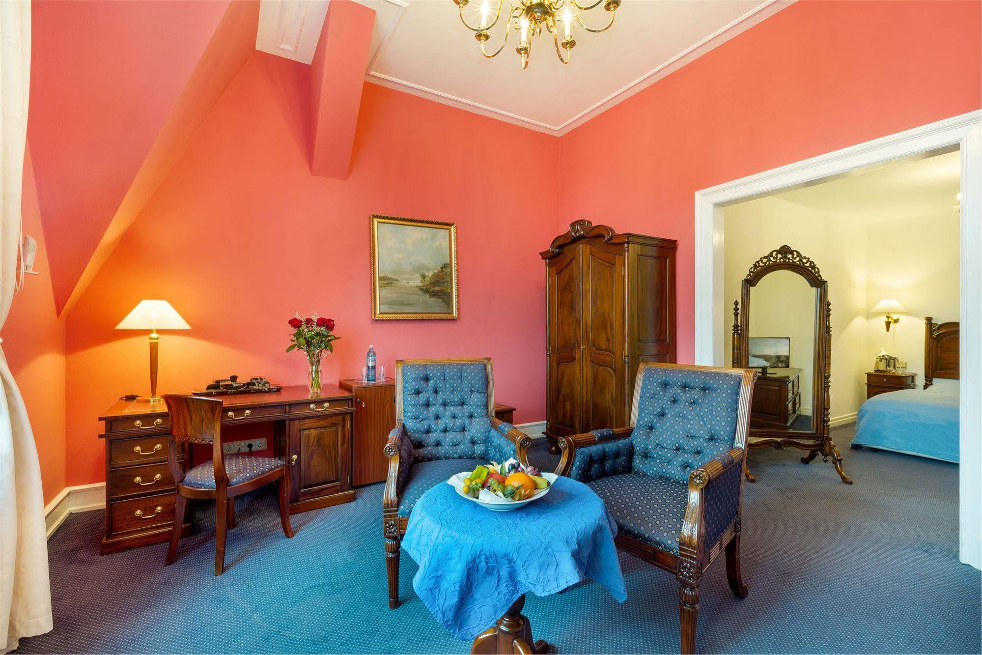 Schlosshotel Ральсвик Экстерьер фото
