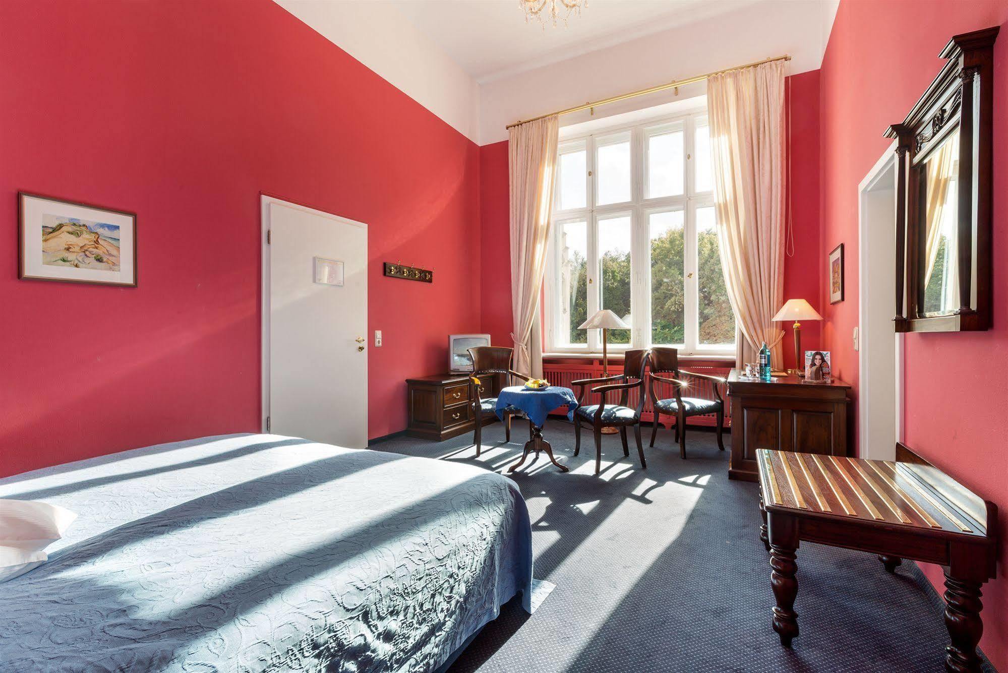 Schlosshotel Ральсвик Экстерьер фото